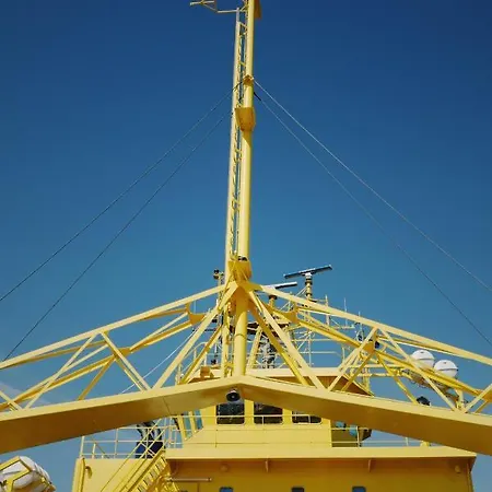 Marjaniemi - Rantasumppu 9 With Sauna Alpesi faház