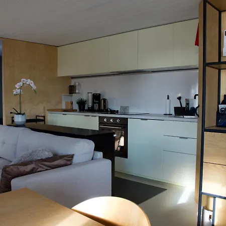 Villa Aava - Rantasumppu 9 *