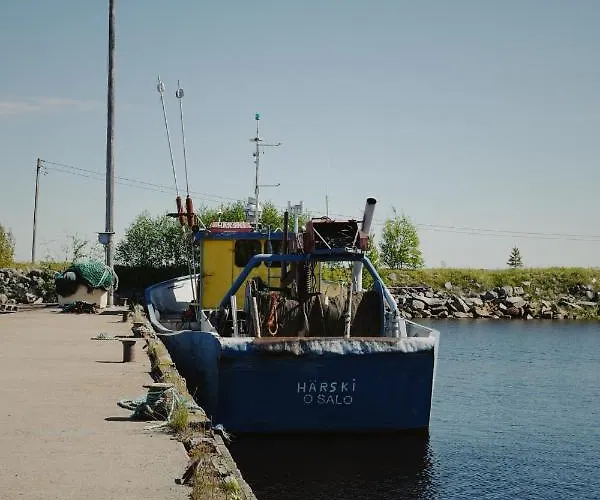 Marjaniemi - Rantasumppu 9 With Sauna